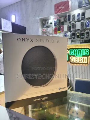 Onyx Studio 9