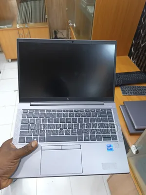 Laptop HP ZBook Firefly G8 8GB Intel Core I7 SSD 256GB