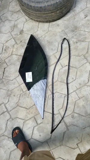 Ml350 2013 Rear Vent Glass We Deliver Install