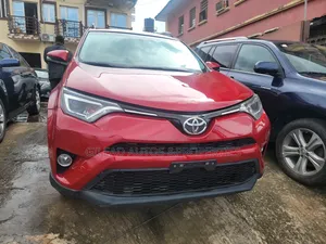 Toyota RAV4 Limited 4dr SUV AWD (2.5L 4cyl 6A) 2015 Red