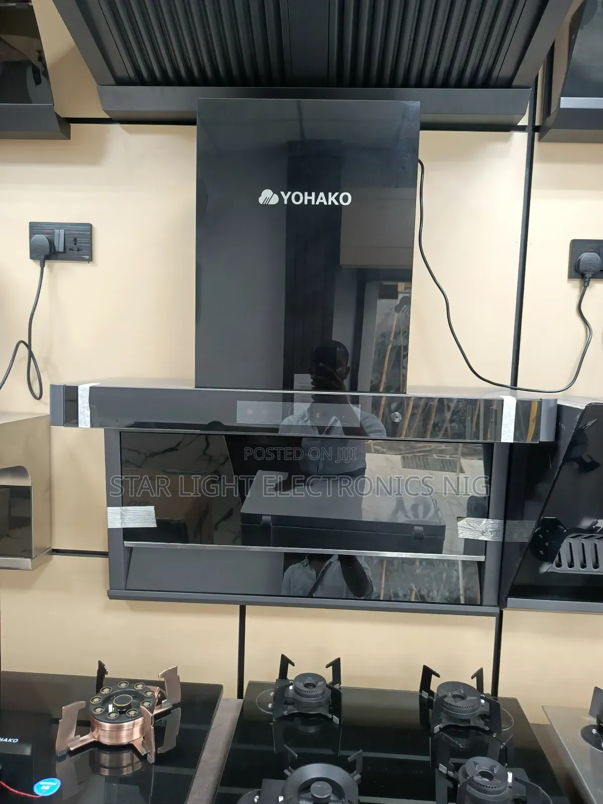 Range Hood With 24 Speed Function