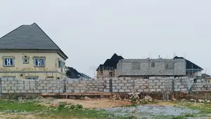 5bdrm Duplex in Digifort Estate, FHA for sale