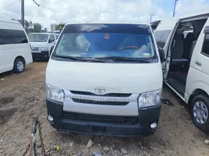 Toyota HiAce 2012 White