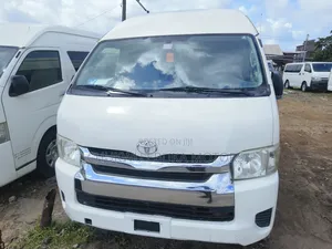Toyota Grand HiAce 2015 White
