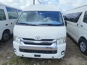 Toyota Grand HiAce 2015 White