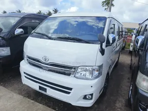 Toyota Grand HiAce 2014 White