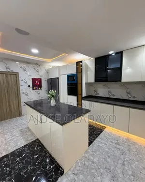 Luxury Kitchen Cabinets