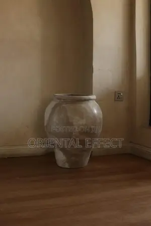 Pithari Pot (Beige Wash)