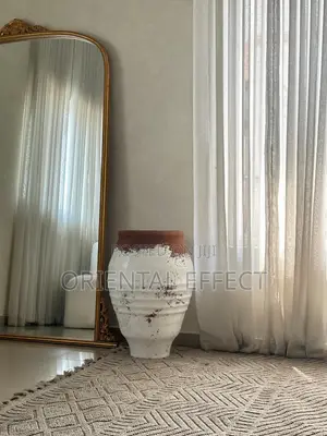 Small Venice Pot (Brown Wash)