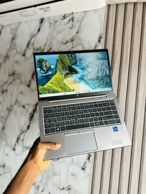 Laptop HP ZBook Firefly G8 16GB Intel Core i7 SSD 256GB