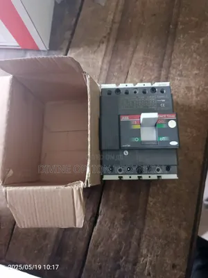 100 Amps Circuit Breaker