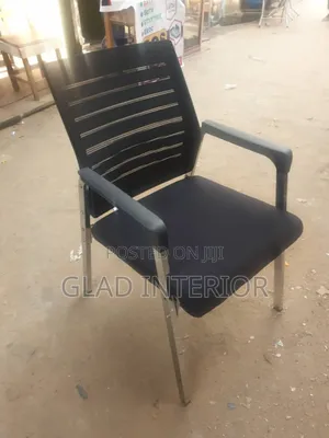 Visitor's Office Chair / Sectary Chair