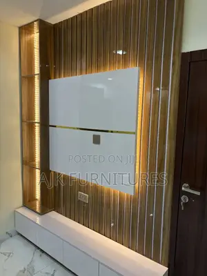 Uunique Television Unit