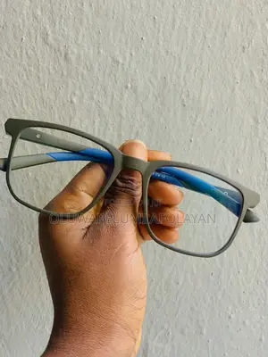 Tommy Hilfiger Photochromic Glasses
