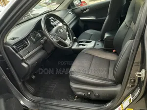 Toyota Camry SE 4dr Sedan (2.5L 4cyl 6A) 2012 Gray