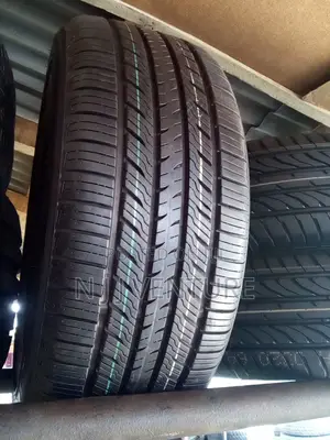 245 40r 20 Accrela Tire