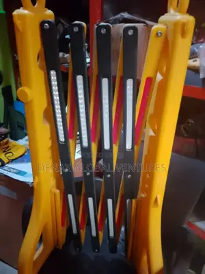 Expandable Safety Barricade