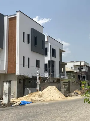 5bdrm Duplex in Ikeja for sale