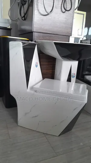 Diamond Shaped Executive Wc Complete Set White and Black