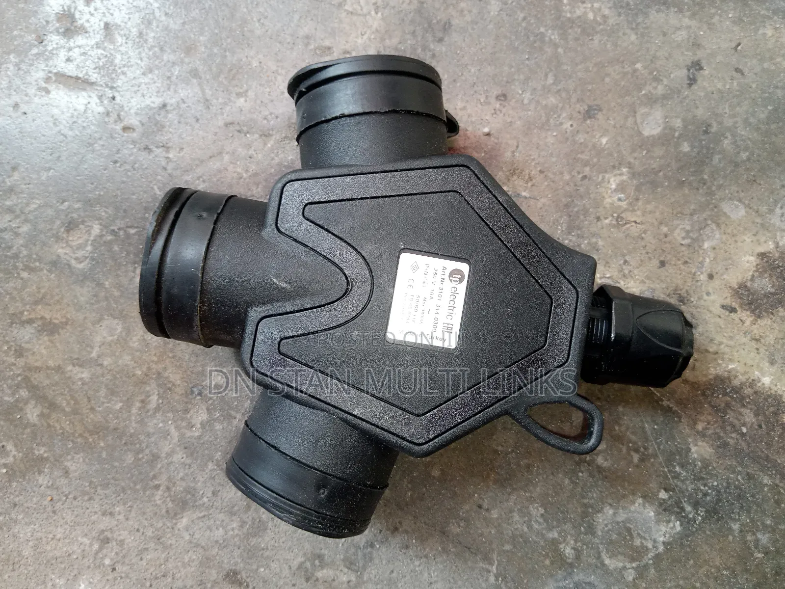 16amps 3pin Tortoise Socket