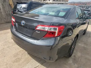 Toyota Camry XLE 4dr Sedan (2.5L 4cyl 6A) 2013 Gray