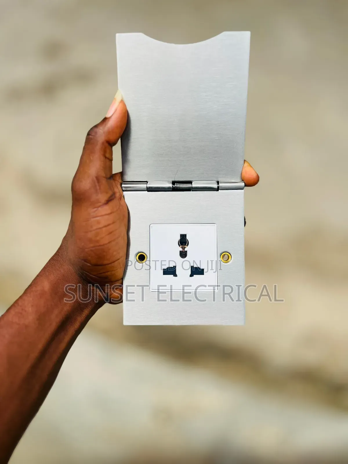 13amps Single Floor Socket