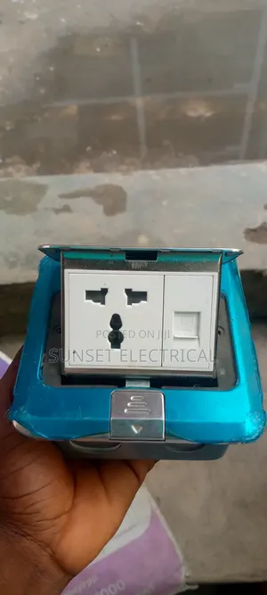 13amps Single Floor Socket Pop Up