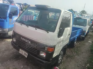 Toyota Dyna 100