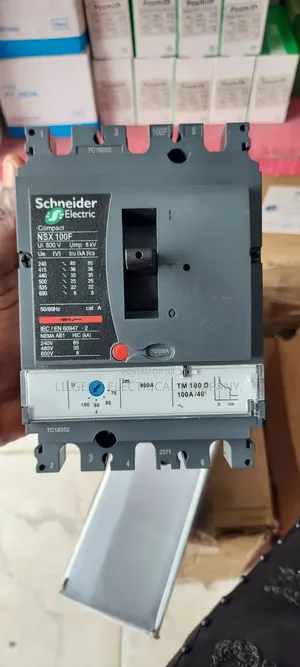 Schneider 100 Amps 3 Pole McCb Breaker