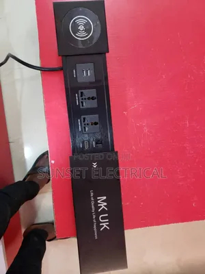 Wireless Charging Table Socket With 2 Socket and 2 Usb