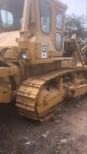 Few Months Used D8k Caterpillar Bulldozer.