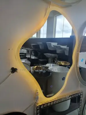England Shapeless Sensor Mirror