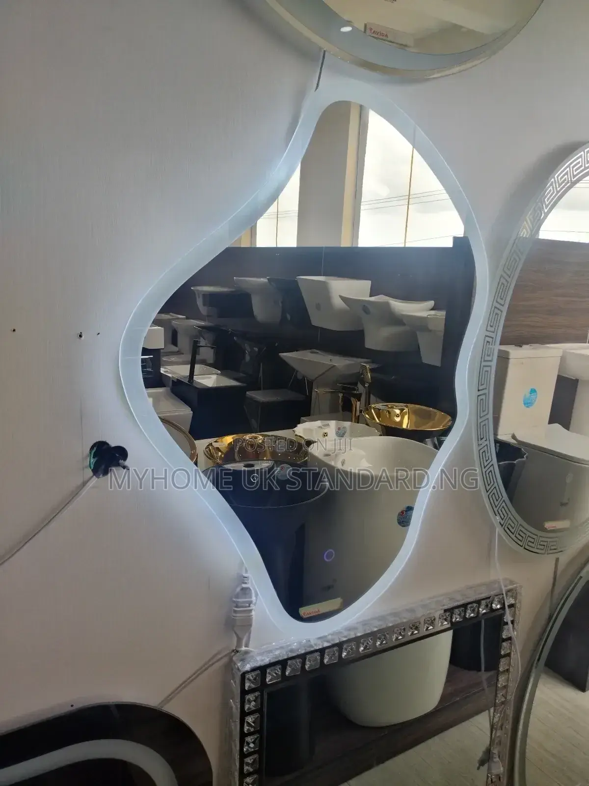 England Shapeless Sensor Mirror