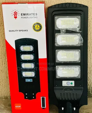 400wts Emirates Solar Street Light Is Available