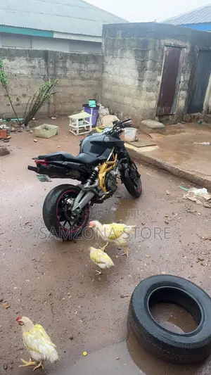 Aprilia 2017 Black