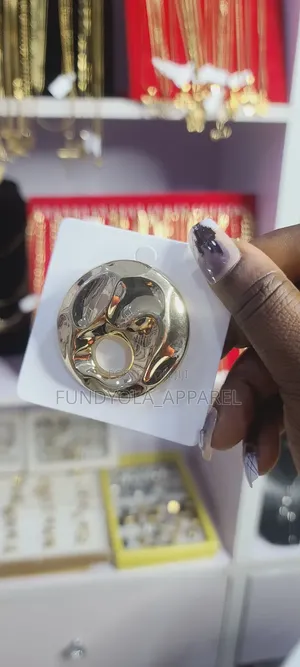 Bold Trendy Fashion Brooch