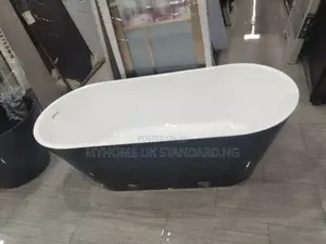 Luxurious Freestanding Bathtub