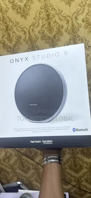 Onyx Studio 9