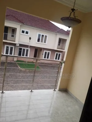 4bdrm Duplex in Custom Coop Estate for rent