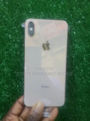Apple iPhone XS Max 64 GB Gold