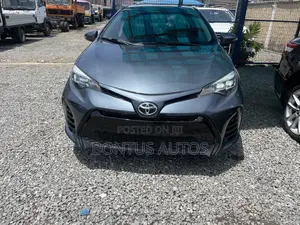 Toyota Corolla SE 4dr Sedan (1.8L 4cyl CVT) 2017 Gray