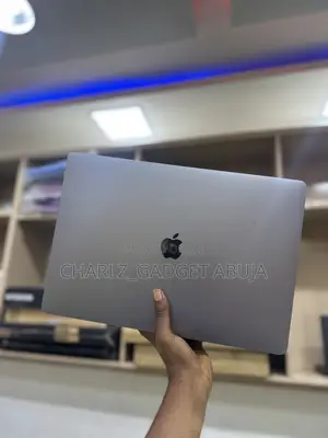 Laptop Apple MacBook Pro 2019 16GB Intel Core i9 SSD 512GB