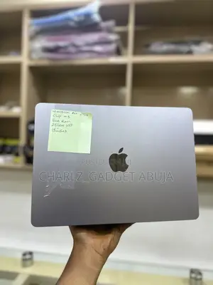 Laptop Apple MacBook Air 2024 M3 16GB Intel Core M3 SSD 256GB