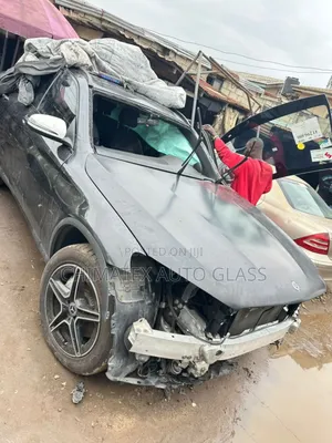 Glc300 2020 Windscreen Glass Installation We Deliver