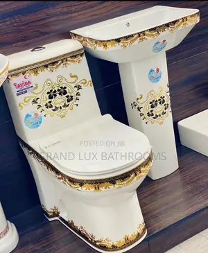 Gold Strike Water Closet