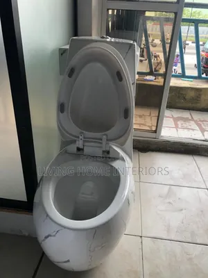 Carrara White Toilet Seat