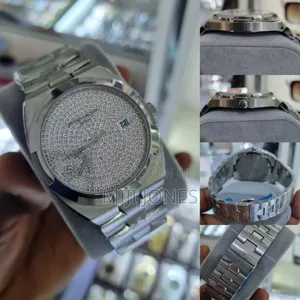 "Silver Vacheron Constantin Watch With Date Replica"