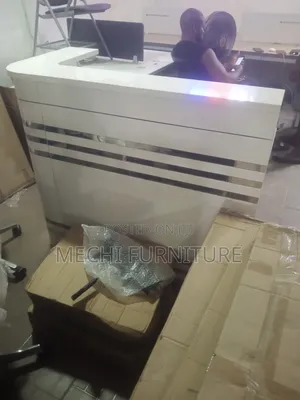 New Arrivals Reception Desk