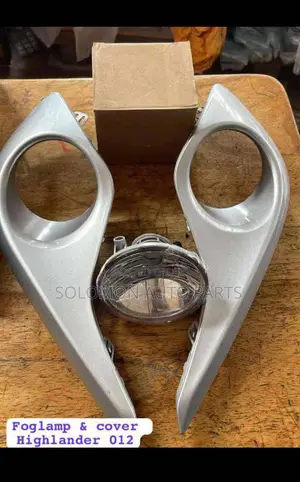 Foglamp and Cover Highlander 2012