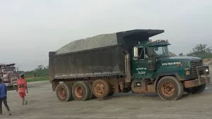 Clean Granite Iron Chippings – 3/4, 1 Inch Bulk Supply